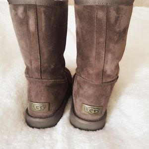 UGG BOOTS